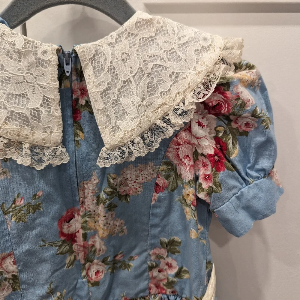 Vintage FAME KIDS Victorian floral dress with lace bib collar